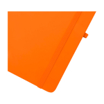 Caderno de capa dura, revestimento de toque macio, folhas A6 pautadas cor cor-de-laranja vista detalhe 1