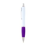 Caneta de plástico reciclado curva com pega, tinta preta cor roxo vista lateral
