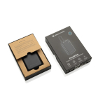 Powerbank com carga dupla simultânea com potência de 20 W cor preto vista com caixa