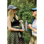 Garrafa térmica de aço inoxidável com pega Black+Blum 500 ml cor verde oliva vista de ambiente 2