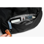 Saco de fim de semana espaçoso com bolso rápido 45 L Bellroy cor preto nona vista