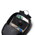 Mochila de rPET multiusos com bolso interior 20 L Bellroy cor preto quarta vista