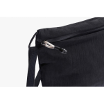 Bolsa tiracolo espaçosa de rPET com alça ajustável 3,5 L Bellroy cor preto sexta vista