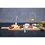Conjunto de queijo com tábua de cortar de madeira e facas Boska cor castanho vista de ambiente