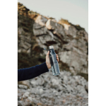 Garrafa para água de rPET com efeito degradé e capacidade de 800 ml cor transparente vista de ambiente