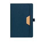 Caderno com bolso exterior/detalhe castanho de PU, folhas A5 pautadas cor azul-marinho primeira vista