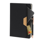Caderno com bolso exterior/detalhe castanho de PU, folhas A5 pautadas terceira vista