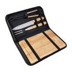 Estojo com utensílios e tábua de cortar para churrasco primeira vista