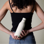 Garrafa de aço inoxidável de parede dupla com tampa a condizer 500 ml cor bege terceira vista