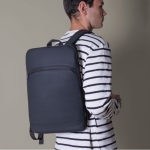 Mochila de PU com fecho de correr para a expandir e bolso exterior cor preto vista detalhe 3