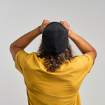 Gorro de poliéster reciclado de camada dupla e patch personalizado