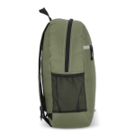 Mochila de rPET com compartimento frontal e pequeno detalhe refletor cor verde oliva terceira vista