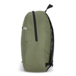 Mochila de rPET com compartimento frontal e pequeno detalhe refletor cor verde oliva quarta vista