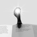 Lâmpada e marca-página flexível e recarregável para livros segunda vista