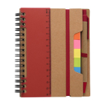 Caderno com várias notas adesivas, régua e caneta, folhas A6 pautadas cor vermelho primeira vista