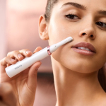 Aparador para pelos corporais e faciais, ideal para viagens Philips cor branco sexta vista