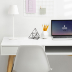 Candeeiro de mesa em alumínio recarregável e com altura regulável cor branco oitava vista
