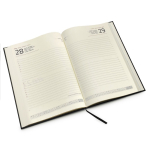 Agenda em formato B5 com capa de polipele acolchoada cor preto vista detalhe 1