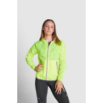 Corta-vento capuz bolso trás dobrável 60 g/m2 Roly Direct Angelo cor preto sexta vista de uso