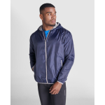 Corta-vento capuz bolso trás dobrável 60 g/m2 Roly Direct Angelo cor azul real primeira vista de uso