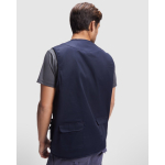 Colete de trabalho multibolsos de algodão e poliéster 200 g/m2 Roly Venera cor azul-marinho quinta vista de uso