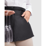 Pequeno avental de trabalho com bolsos para hotelaria 220 g/m2 Roly Mini cor preto vista detalhe 1