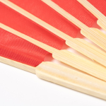Leque com varetas de bambu e tecido de poliéster colorido cor vermelho vista detalhe 2
