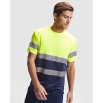 T-shirt técnica de trabalho de alta visibilidade 130 g/m2 Roly Delta cor azul-marinho quarta vista de uso