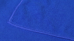 Toalha desportiva de microfibra de alta absorção 150 x 175 cm cor azul quinta vista