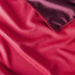 Toalha desportiva de material refrigerante e proteção UV50 90 x 30 cm cor vermelho primeira vista