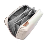 Organizador em nylon reciclado para acessórios de viagem Peak Design cor marfim