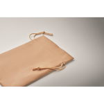 Saquito de cordão monocromático para oferecer de rPET 20 x 30 cm cor marfim vista fotografia terceira vista