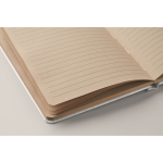 Caderno feito de cana-de-açúcar com capa dura, folhas A5 pautadas cor branco vista fotografia quarta vista