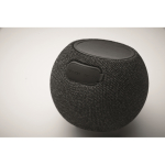 Colunas redondas com detalhes de bambu preto na parte superior cor preto vista fotografia quarta vista