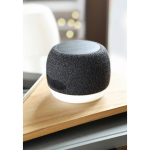 Pequenas colunas sem fios de rPET e detalhe de bambu preto cor preto vista conjunto