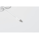 Porta-chaves com vários cabos de carga com diferentes saídas cor branco vista fotografia