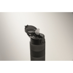 Garrafa de rPET com tampa rebatível e palhinha incluída 700 ml cor preto vista fotografia quinta vista