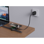 Carregador sem fios magnético 2 em 1 com cabo retrátil USB-C e 15W cor preto vista de ambiente