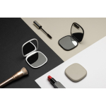 Espelho em plástico reciclado com dupla vista padrão e aumentada cor branco vista de ambiente