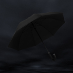 Guarda-chuva premium em RPET com abertura automática Ø130 Swiss Peak cor preto vista de ambiente 2