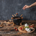 Fondue elétrica com controlo preciso e capacidade para 8 pessoas Boska cor preto