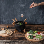 Fondue elétrica com controlo preciso e capacidade para 8 pessoas Boska cor preto