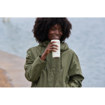 Copo térmico em aço reciclado com tampa 360° e 354 ml Topl To Go cor branco vista de ambiente 4