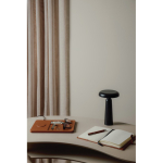 Candeeiro de mesa reciclado com luz quente e branca regulável por toque cor preto