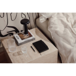 Caderno em pele reciclada com design elegante A5 folhas pautadas cor preto vista de ambiente 4