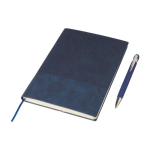 Caderno A5 com efeito de camurça na parte superior e caneta tinta azul primeira vista