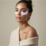 Conjunto reutilizável de máscaras para os olhos numa caixa cor branco vista detalhe 2