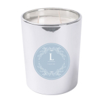 Vela com fragrâncias florais de 3 pavios em copo metálico brilhante cor prateado quinta vista