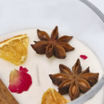 Vela aromática de cera vegetal com fragrância de canela e citrinos terceira vista