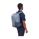 Mochila para o ar livre com organizadores Thule EnRoute 15,6'' cor cinzento imagem de estilo de vida